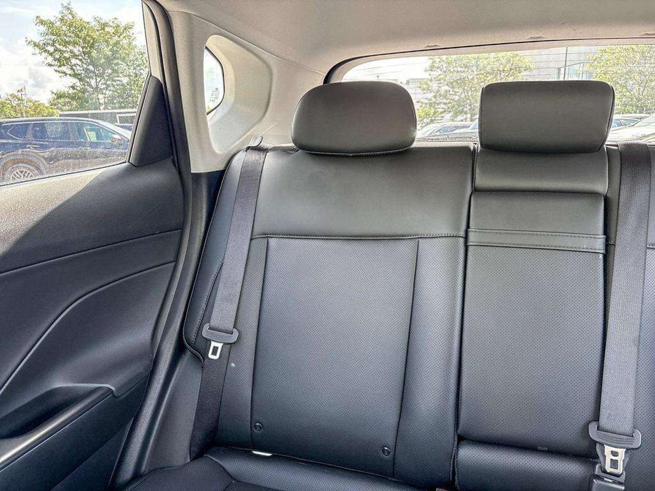 2025 Hyundai KONA Preferred Trend Package   Sunroof   Apple Car Play   Android Auto Photo