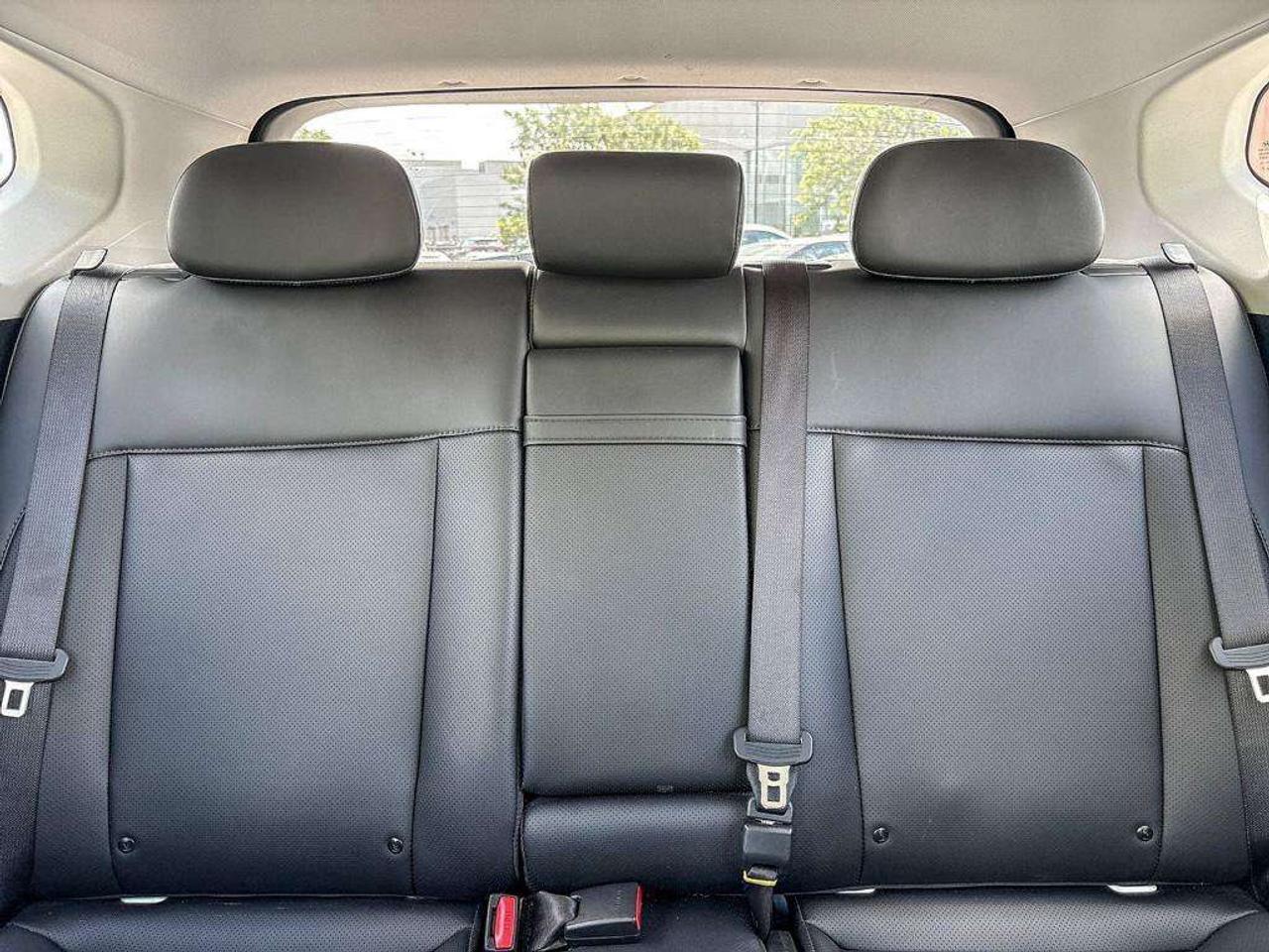 2025 Hyundai KONA Preferred Trend Package   Sunroof   Apple Car Play   Android Auto Photo