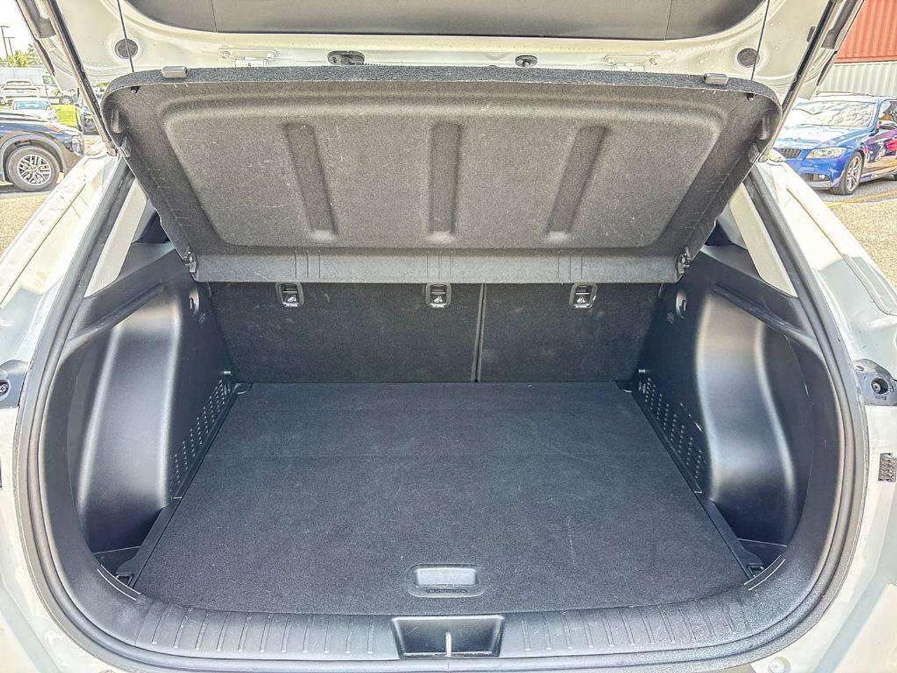 2025 Hyundai KONA Preferred Trend Package   Sunroof   Apple Car Play   Android Auto Photo
