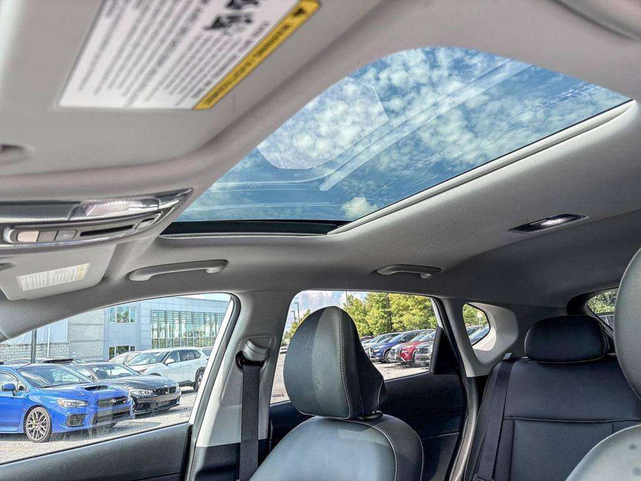 2025 Hyundai KONA Preferred Trend Package   Sunroof   Apple Car Play   Android Auto Photo