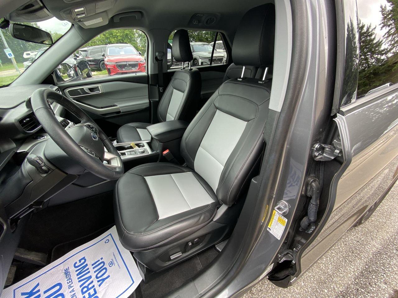 2023 Ford Explorer XLT Photo