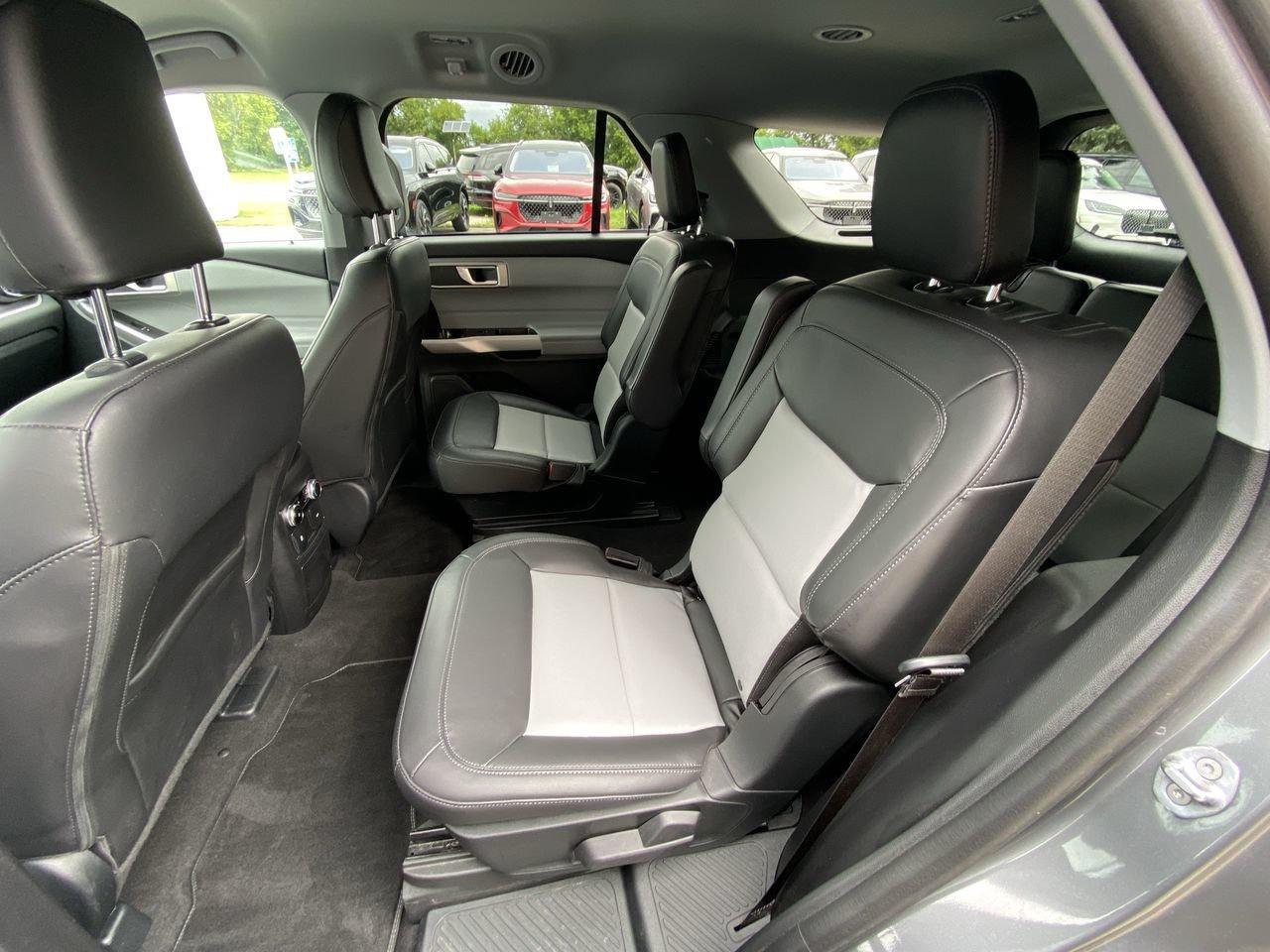 2023 Ford Explorer XLT Photo