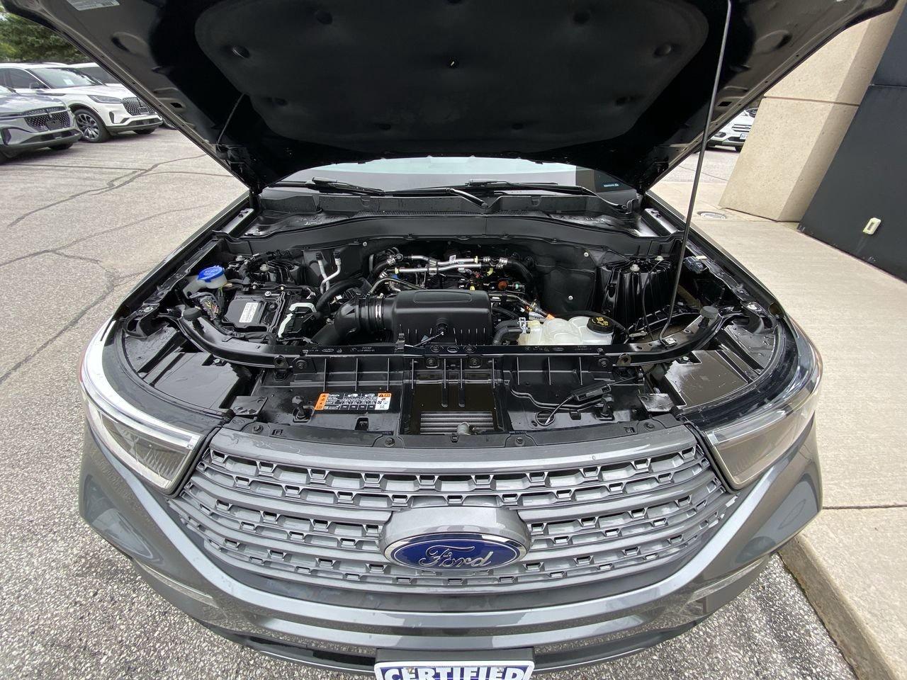 2023 Ford Explorer XLT Photo