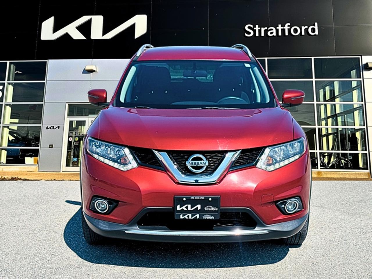 2016 Nissan Rogue SV Photo