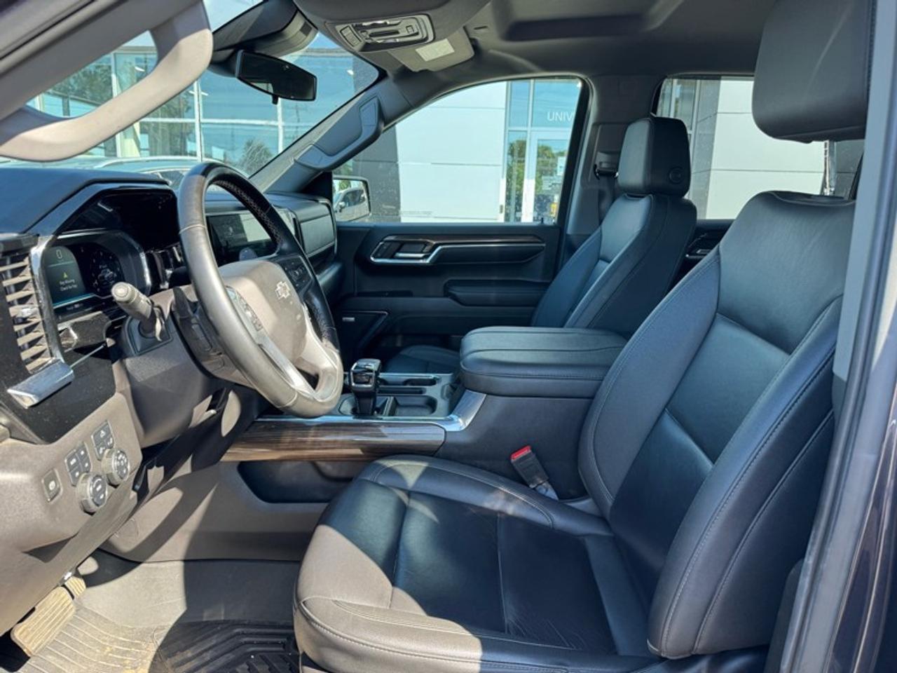 2024 Chevrolet Silverado 1500 Crew Cab Standard Box 4-Wheel Drive LT Trail Boss Photo