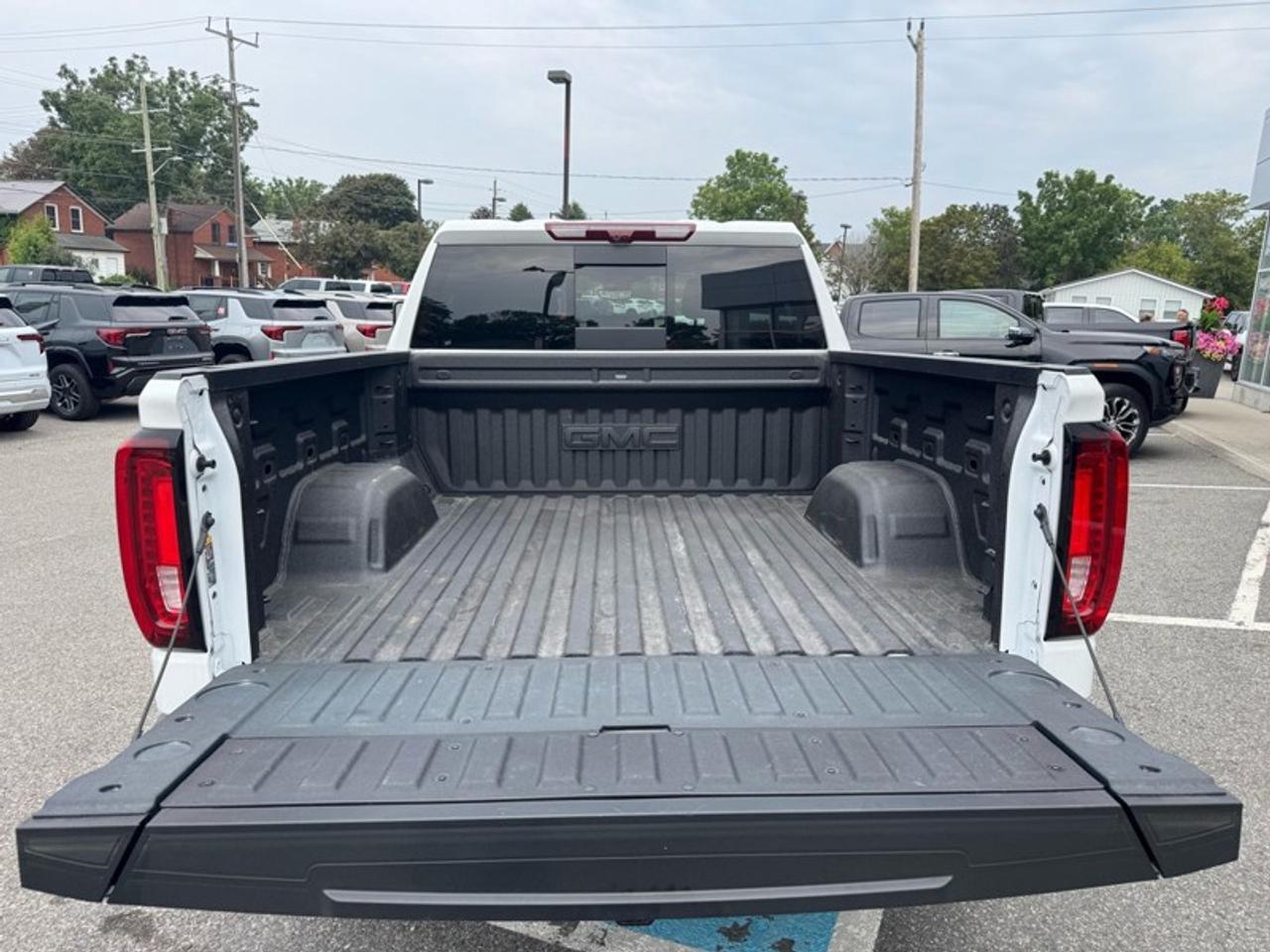2026 GMC Sierra 1500 Crew Cab Short Box 4-Wheel Drive AT4 Photo