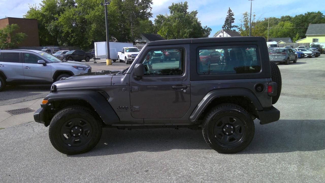 2022 Jeep Wrangler Sport 2dr 4x4 Photo5
