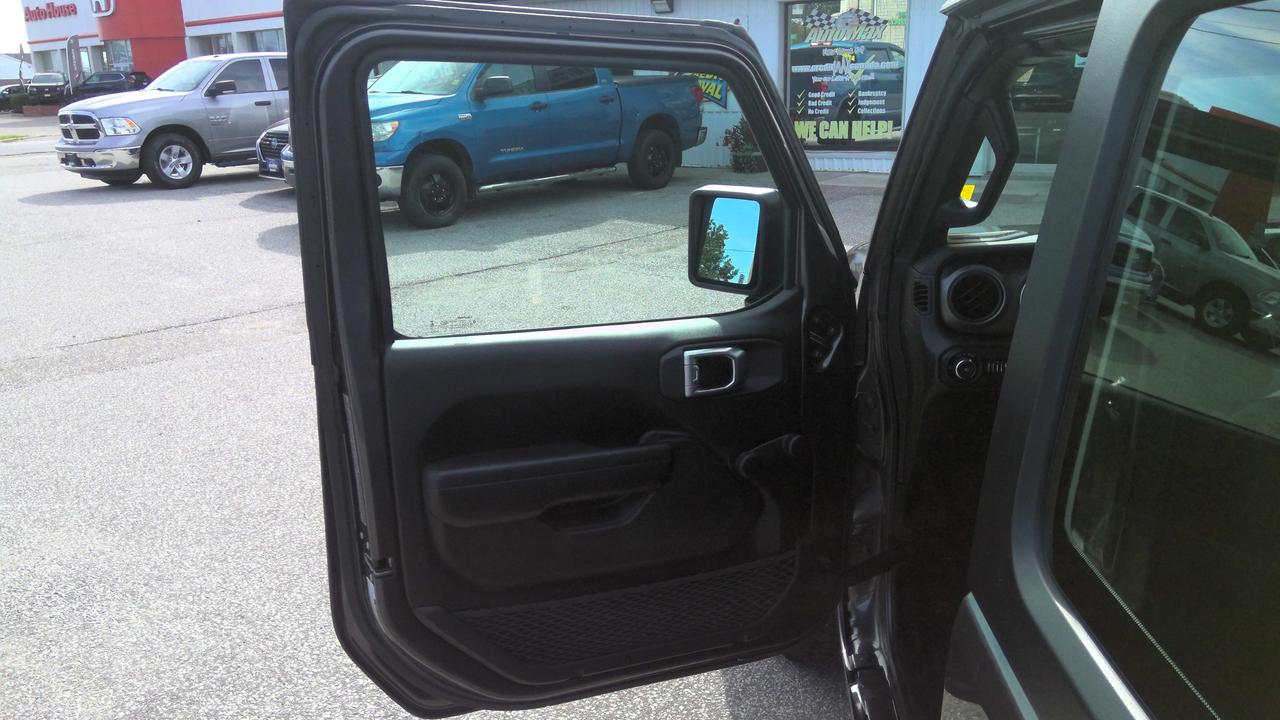 2022 Jeep Wrangler Sport 2dr 4x4 Photo