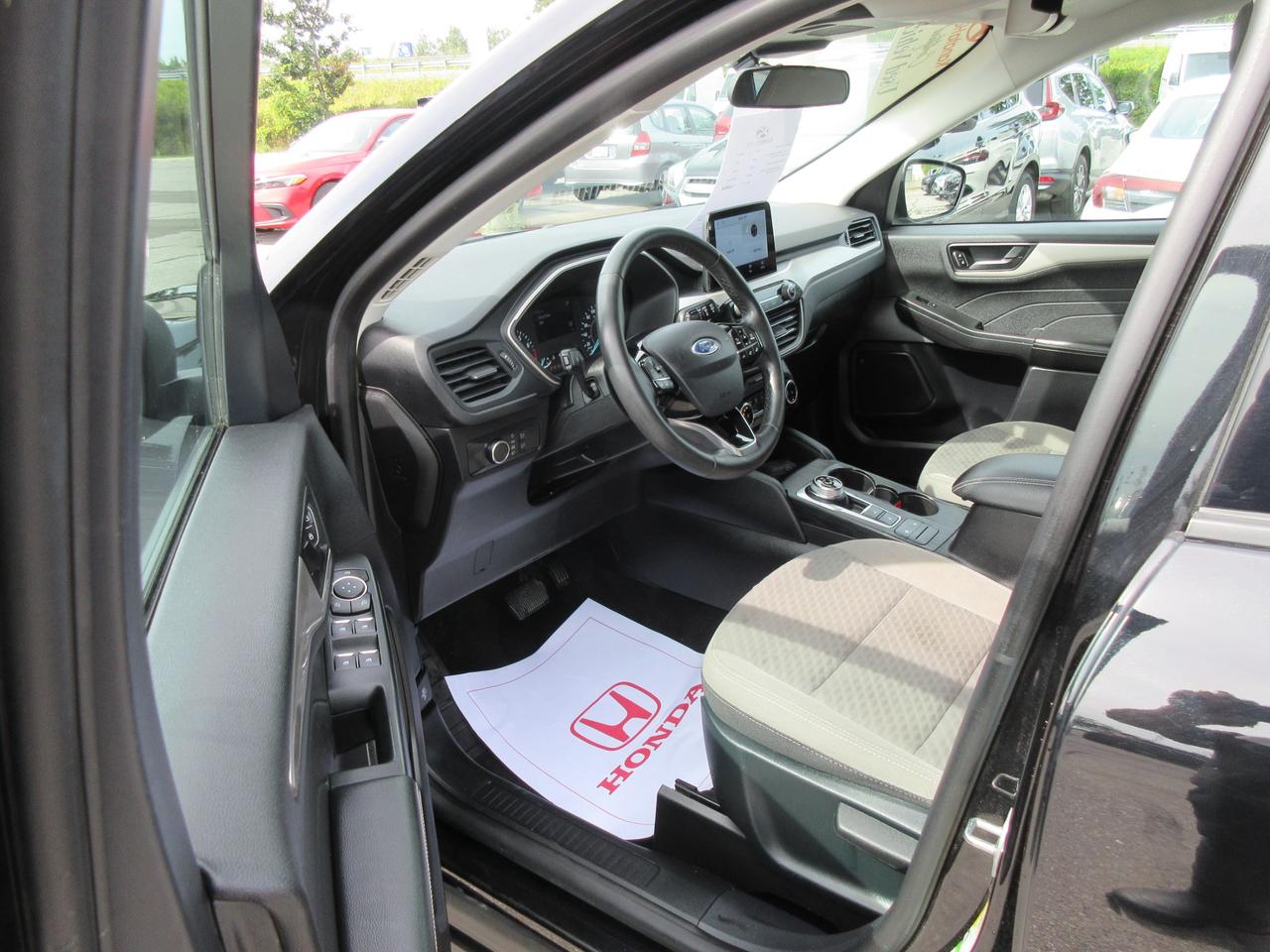 2022 Ford Escape SE 4dr All-Wheel Drive Photo