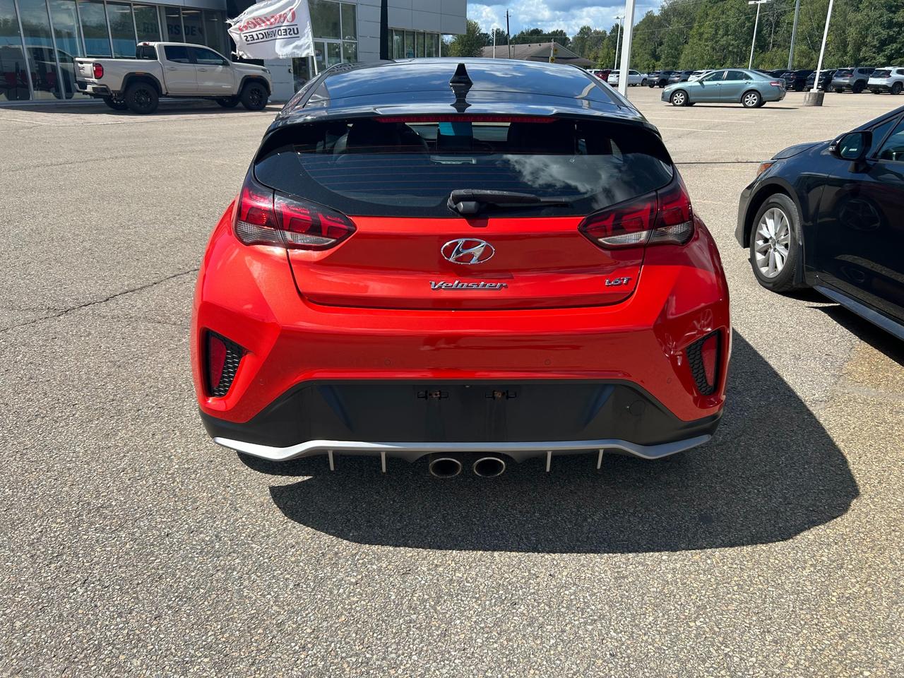 2019 Hyundai Veloster  Photo3