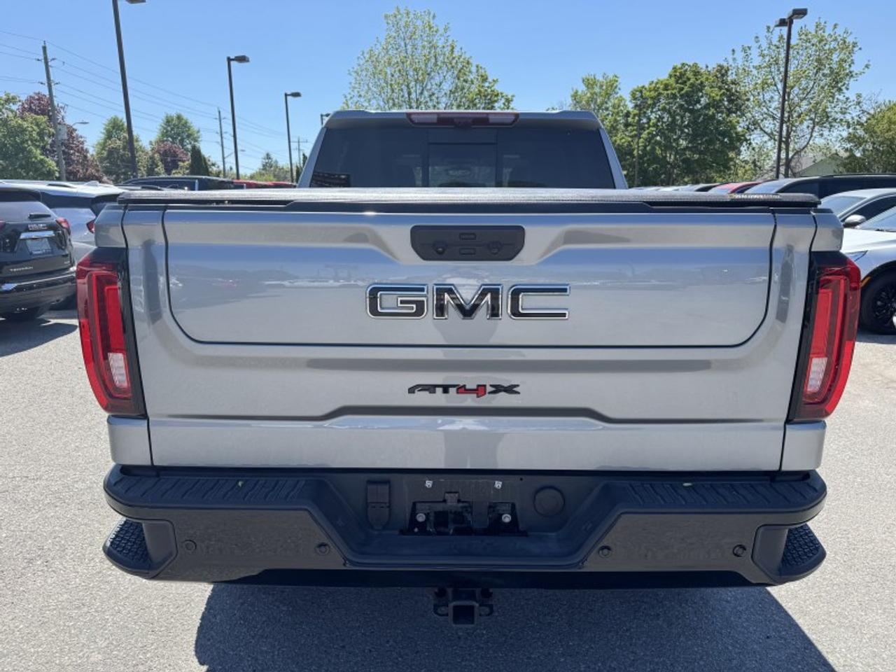 2025 GMC Sierra 1500 Crew Cab Short Box 4-Wheel Drive AT4X Photo