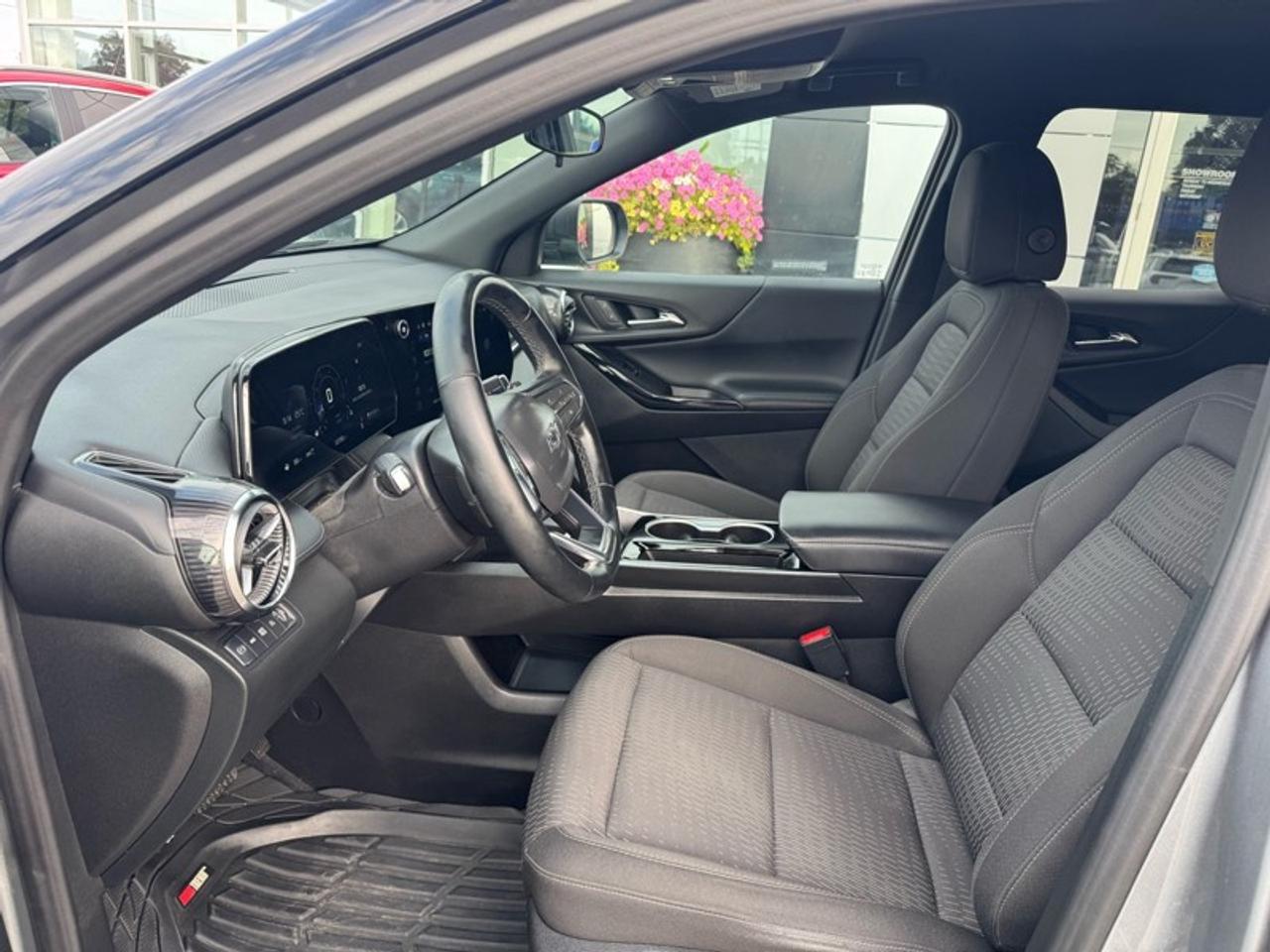 2025 Chevrolet Equinox AWD LT Photo