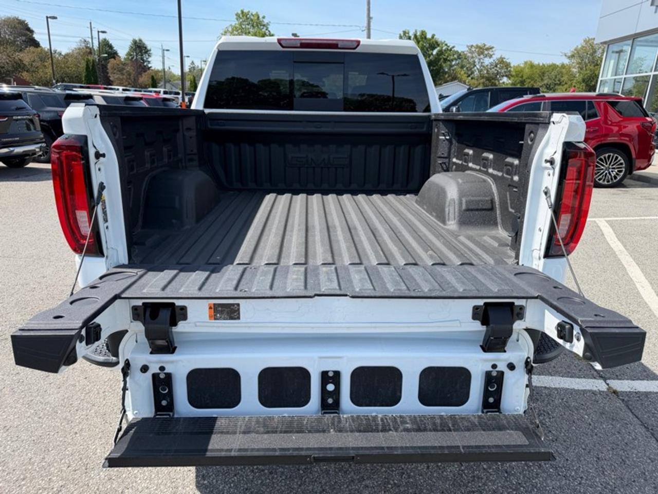 2026 GMC Sierra 1500 Crew Cab Short Box 4-Wheel Drive AT4 Photo