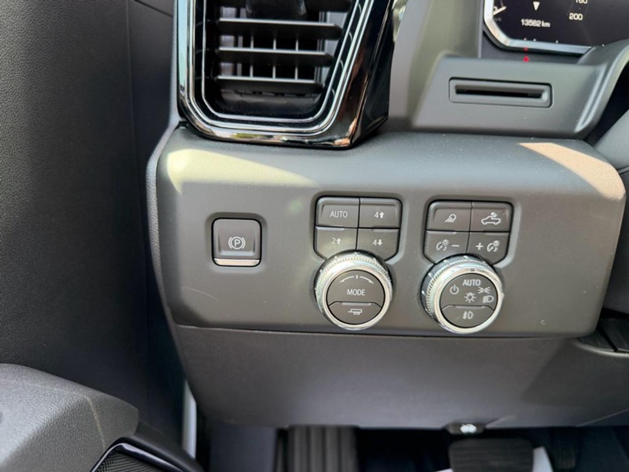 2026 GMC Sierra 1500 Crew Cab Short Box 4-Wheel Drive AT4 Photo