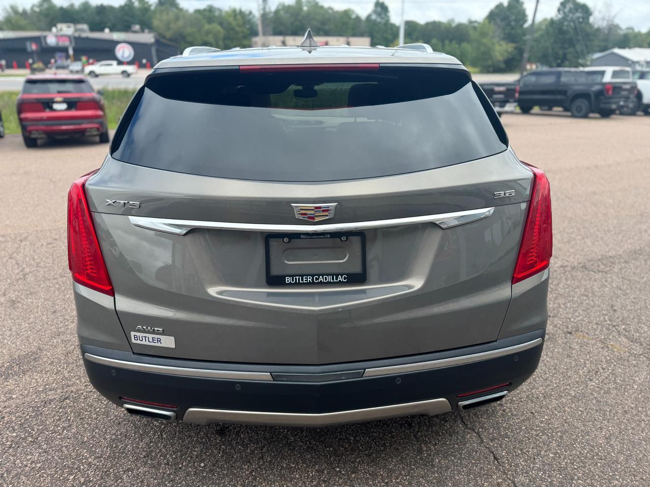2018 Cadillac XT5 Platinum 4dr All-Wheel Drive Photo