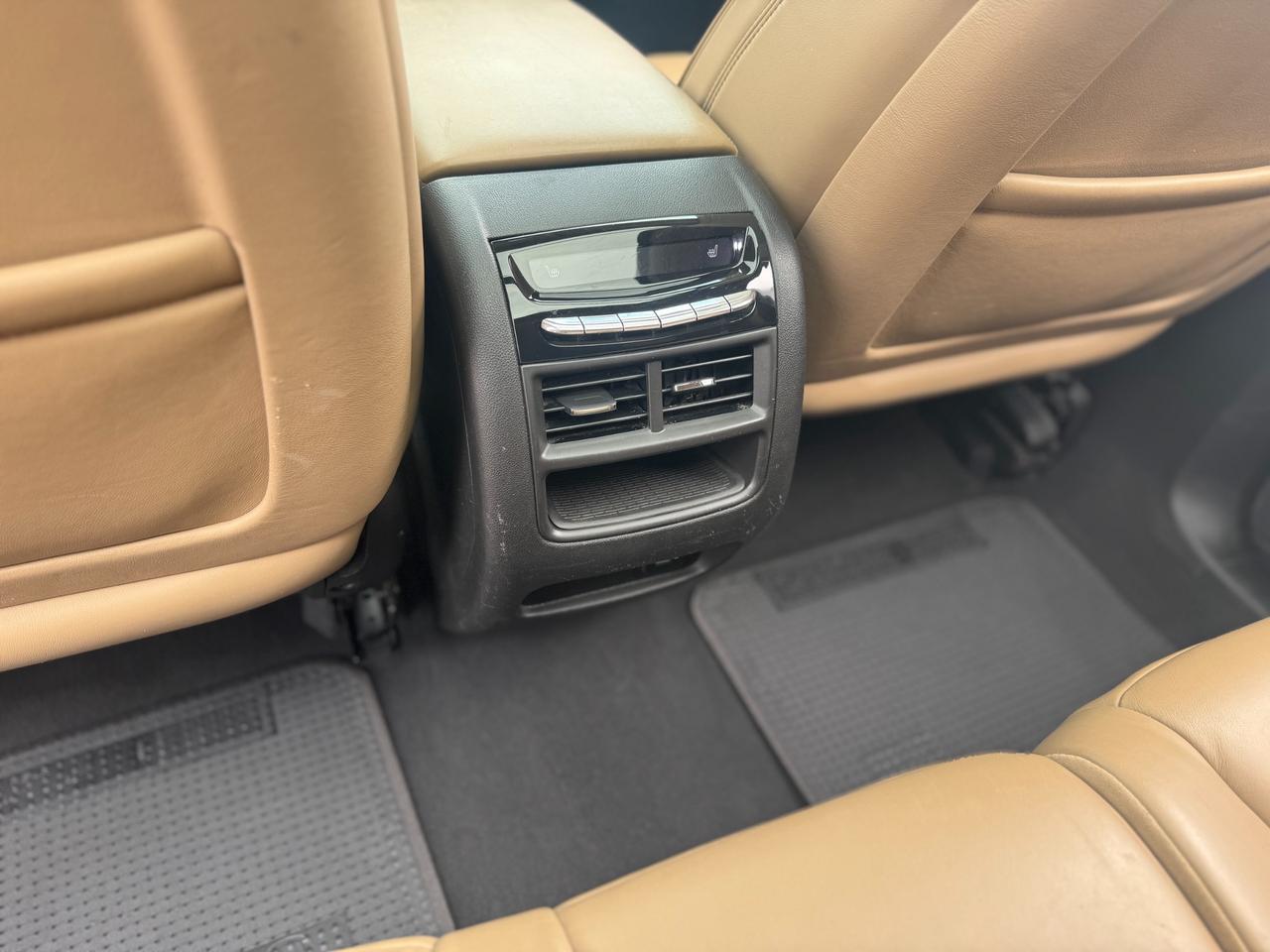 2018 Cadillac XT5 Platinum 4dr All-Wheel Drive Photo