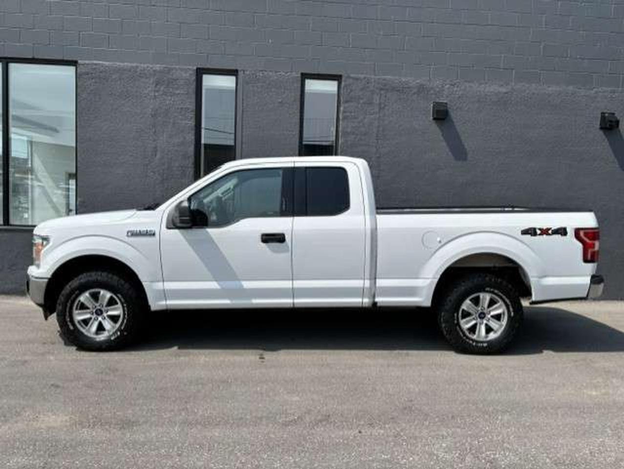 2018 Ford F-150 XLT 4X4 V8 CAMERA-KEYLESS-1 OWNER-CERTIFIED Photo5