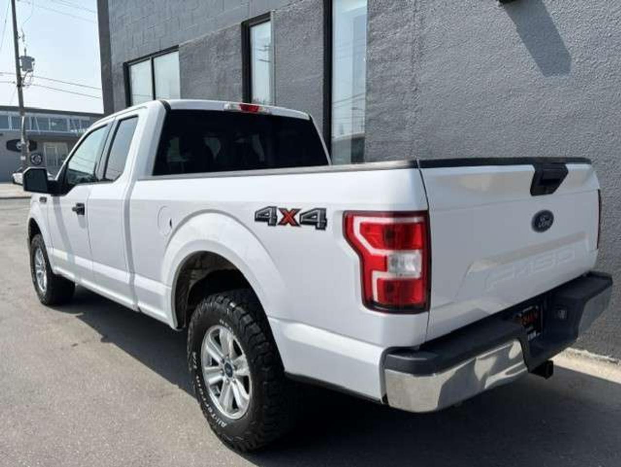 2018 Ford F-150 XLT 4X4 V8 CAMERA-KEYLESS-1 OWNER-CERTIFIED Photo3