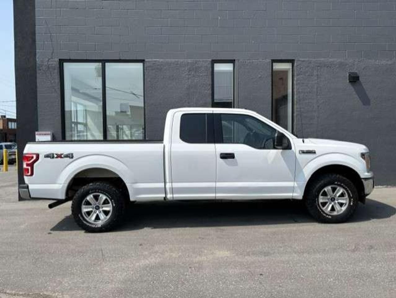 2018 Ford F-150 XLT 4X4 V8 CAMERA-KEYLESS-1 OWNER-CERTIFIED Photo