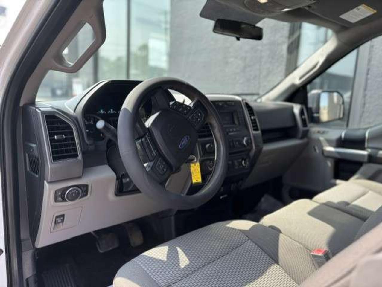 2018 Ford F-150 XLT 4X4 V8 CAMERA-KEYLESS-1 OWNER-CERTIFIED Photo