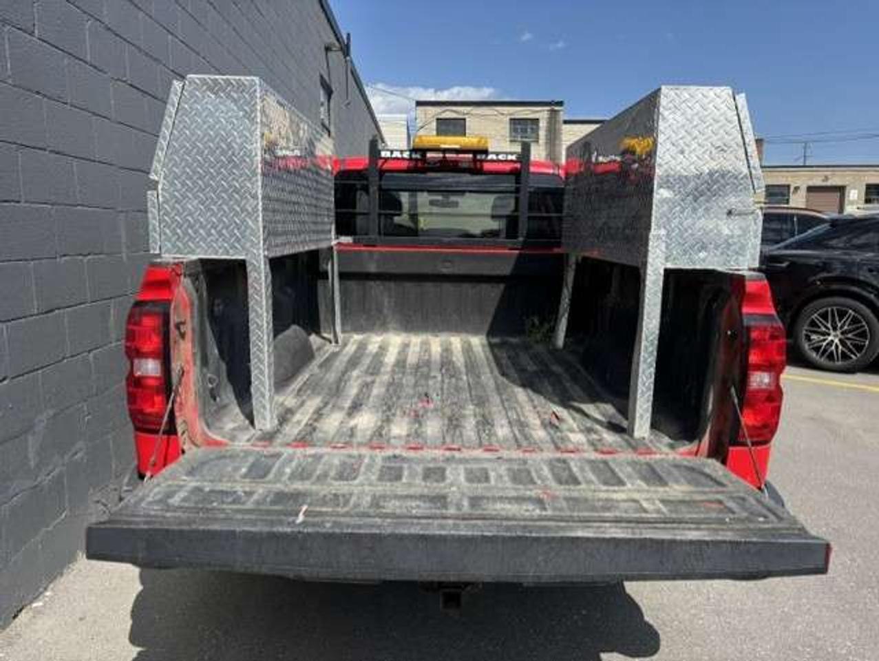 2016 Chevrolet Silverado 1500 4X4 V8 CAMERA-TOW PKG-STORAGE BOXES-NEW TIRES Photo