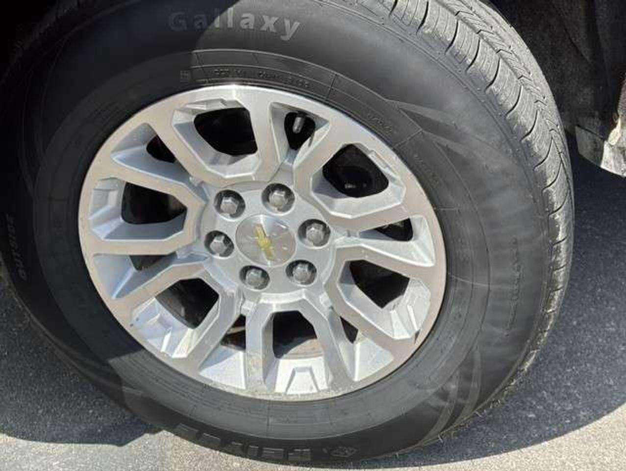 2016 Chevrolet Silverado 1500 4X4 V8 CAMERA-TOW PKG-STORAGE BOXES-NEW TIRES Photo