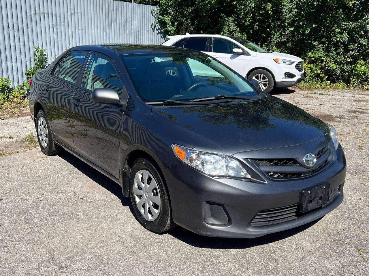 2012 Toyota Corolla CE Photo3