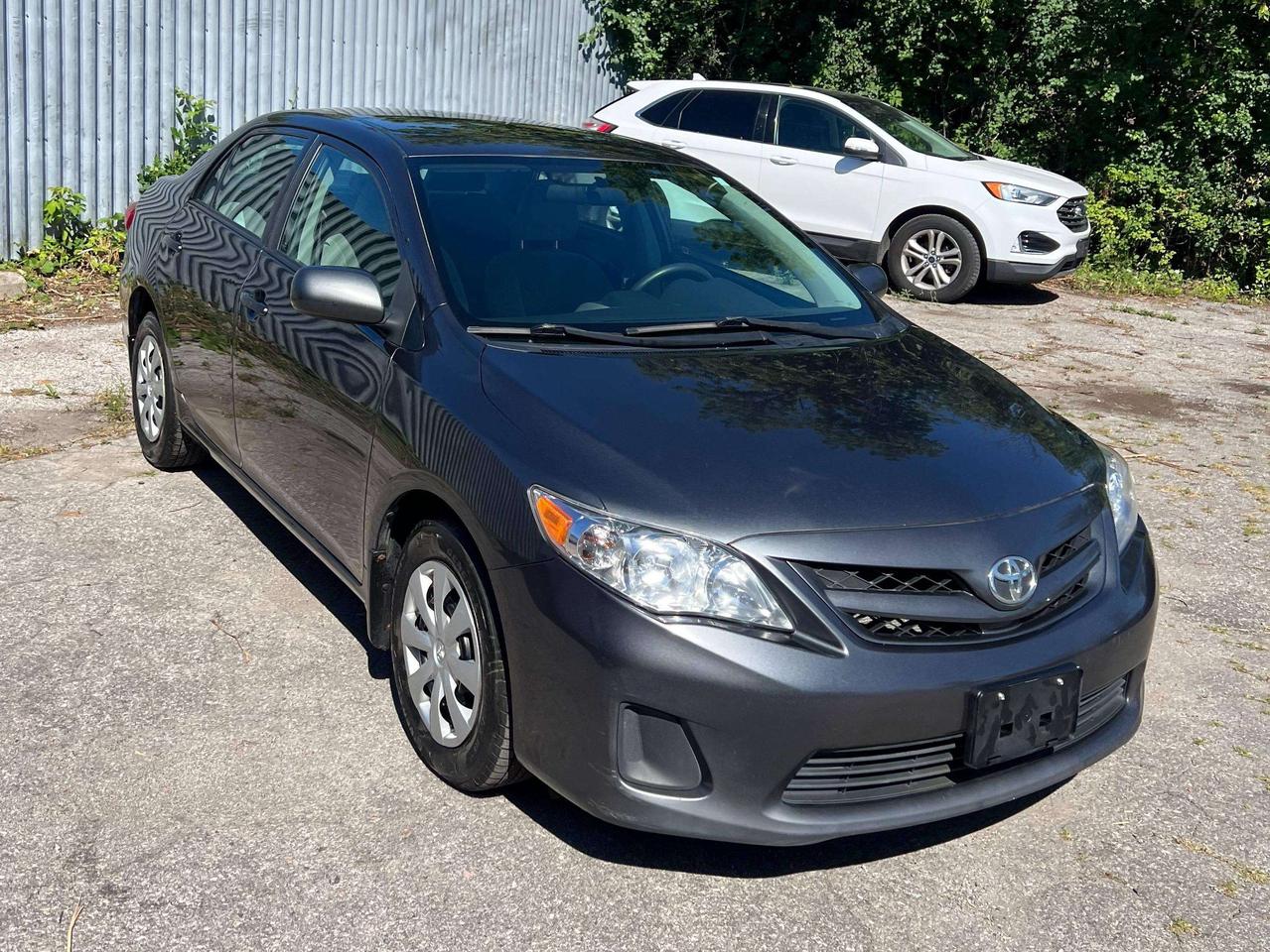 2012 Toyota Corolla CE Photo4