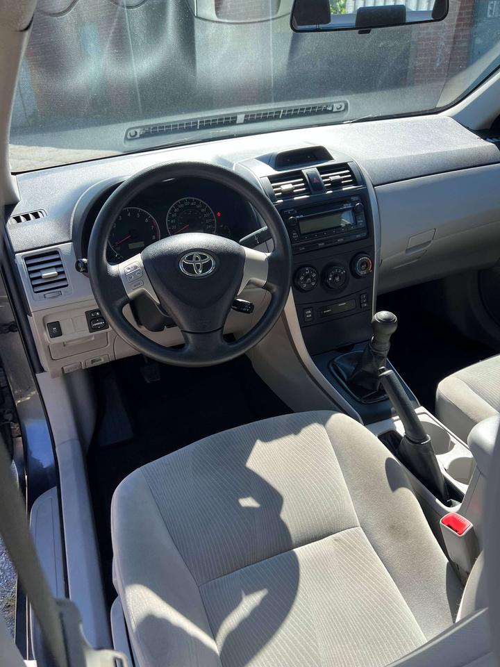 2012 Toyota Corolla CE Photo