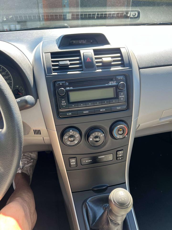 2012 Toyota Corolla CE Photo