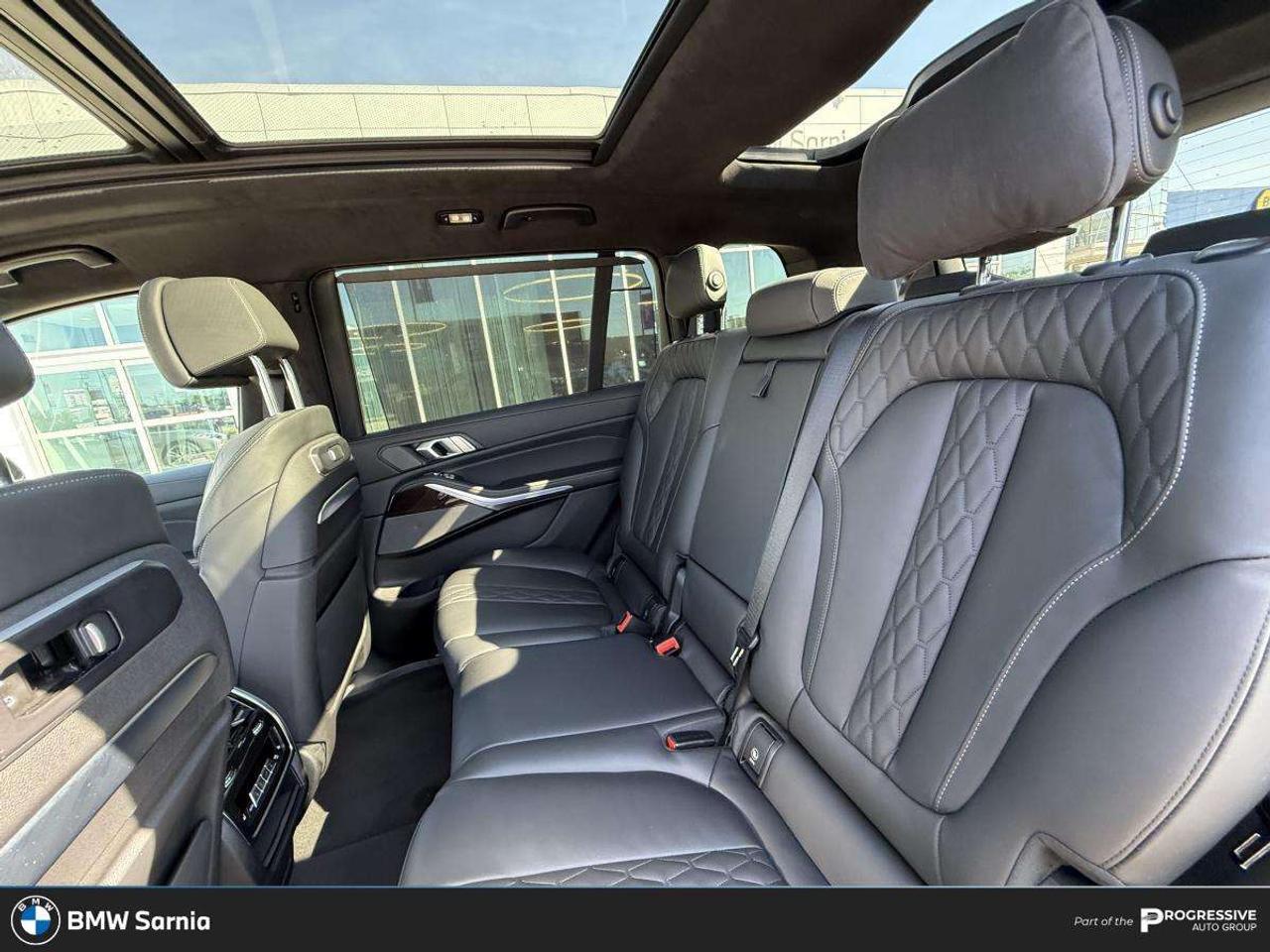 2025 BMW X7 XDRIVE 40I   PREMIUM PAKCAGE   M SPORT PACKAGE   M SPORT PRO   MASSAGING SEATS Photo