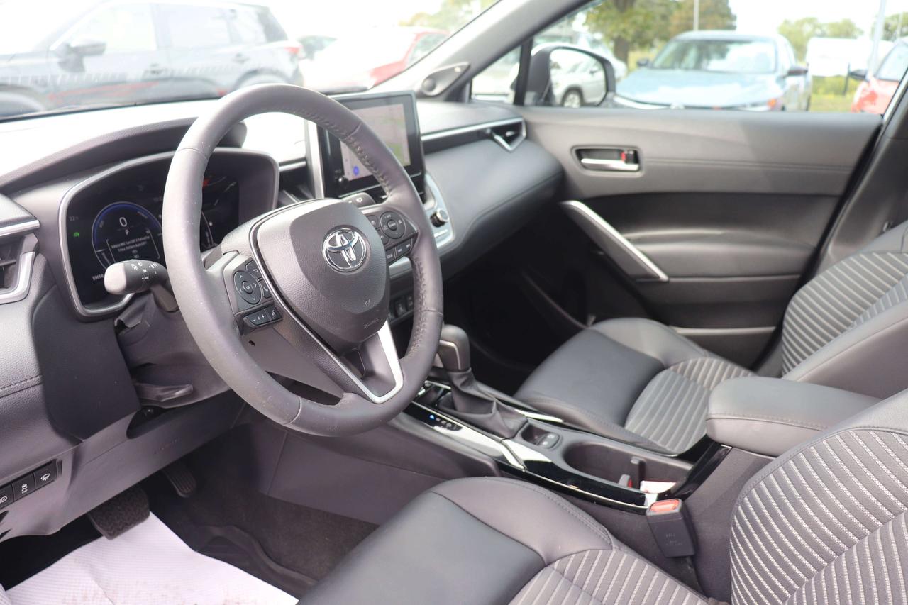 2024 Toyota Corolla Cross Hybrid XSE AWD   ONE OWNER   NO ACCIDENTS Photo