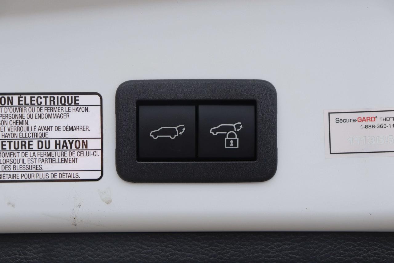 2024 Toyota Corolla Cross Hybrid XSE AWD   ONE OWNER   NO ACCIDENTS Photo