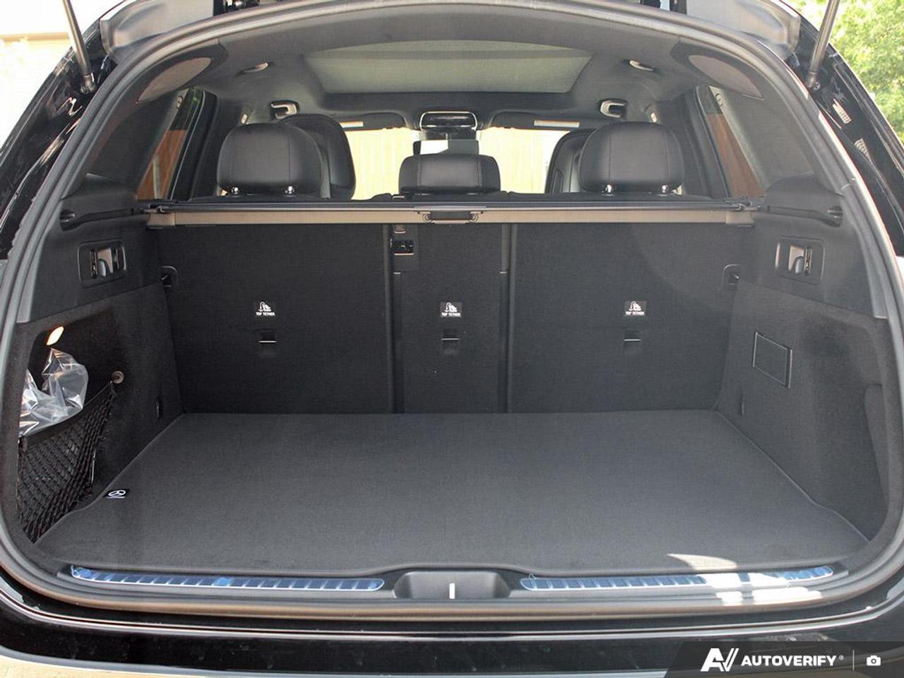 2027 Mercedes-Benz GLC 300 Base GLC 300 4dr All-Wheel Drive 4MATIC Photo