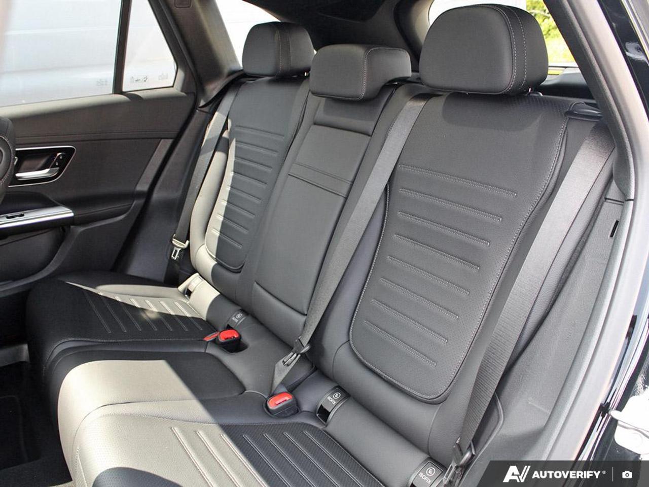 2027 Mercedes-Benz GLC 300 Base GLC 300 4dr All-Wheel Drive 4MATIC Photo
