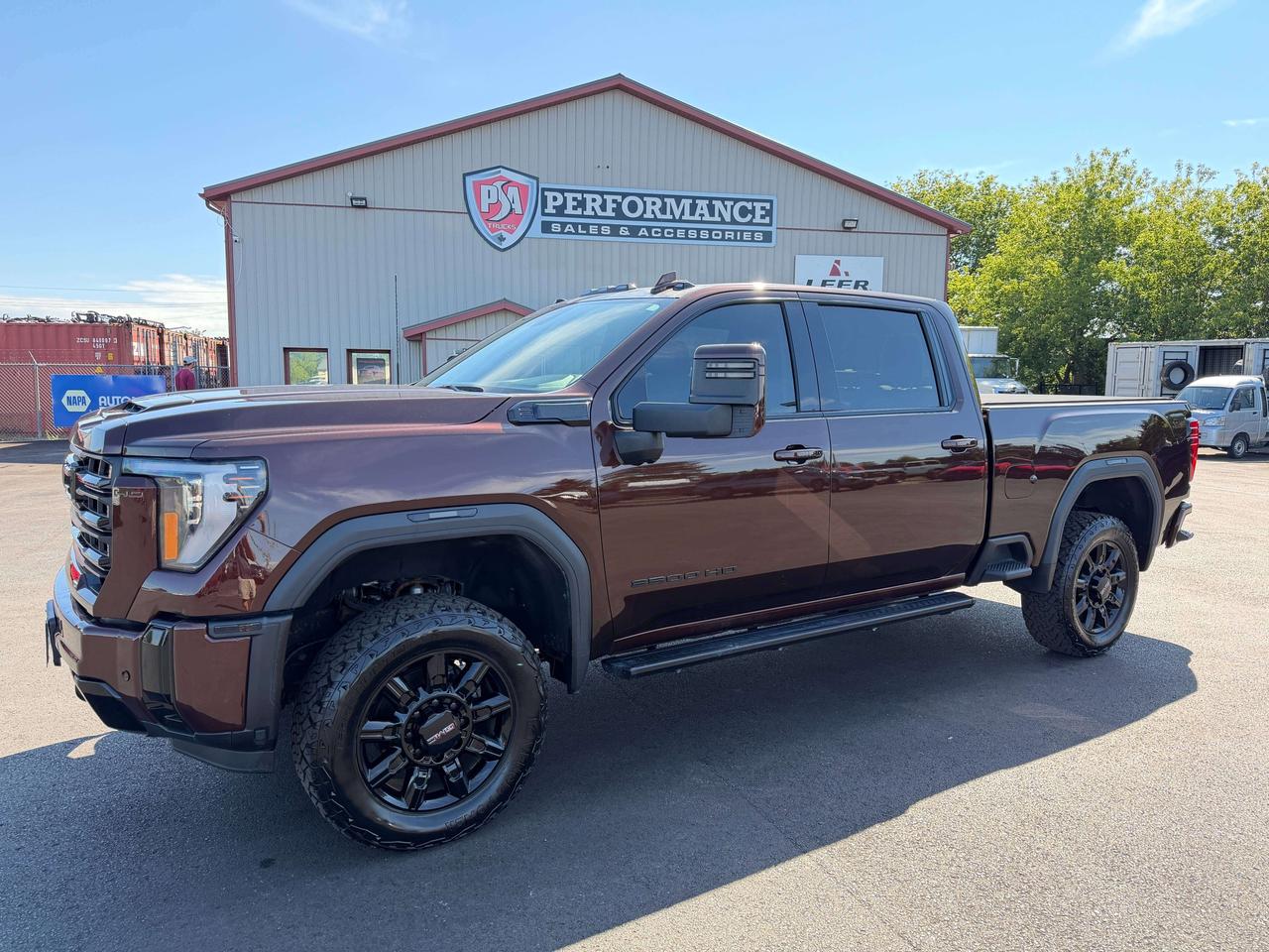 2024 GMC Sierra 3500HD SLT Photo2