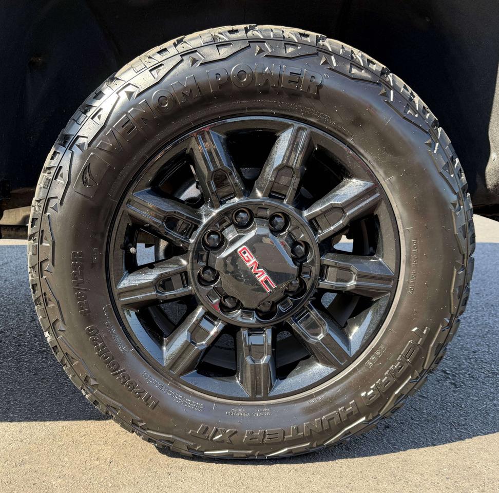2024 GMC Sierra 3500HD SLT Photo