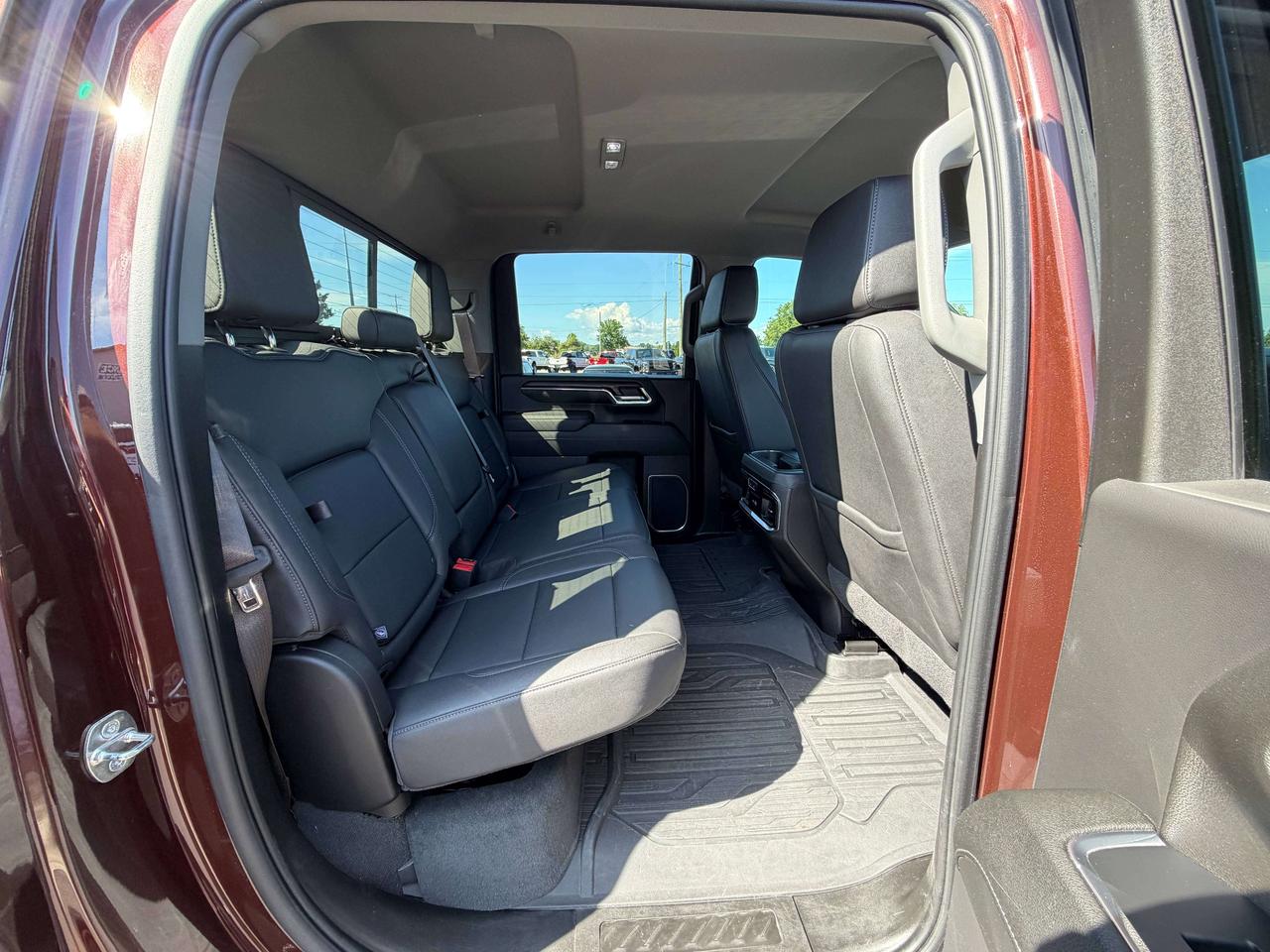 2024 GMC Sierra 3500HD SLT Photo