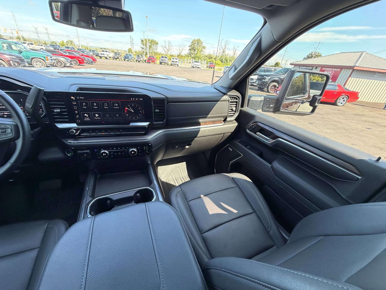 2024 GMC Sierra 3500HD SLT Photo