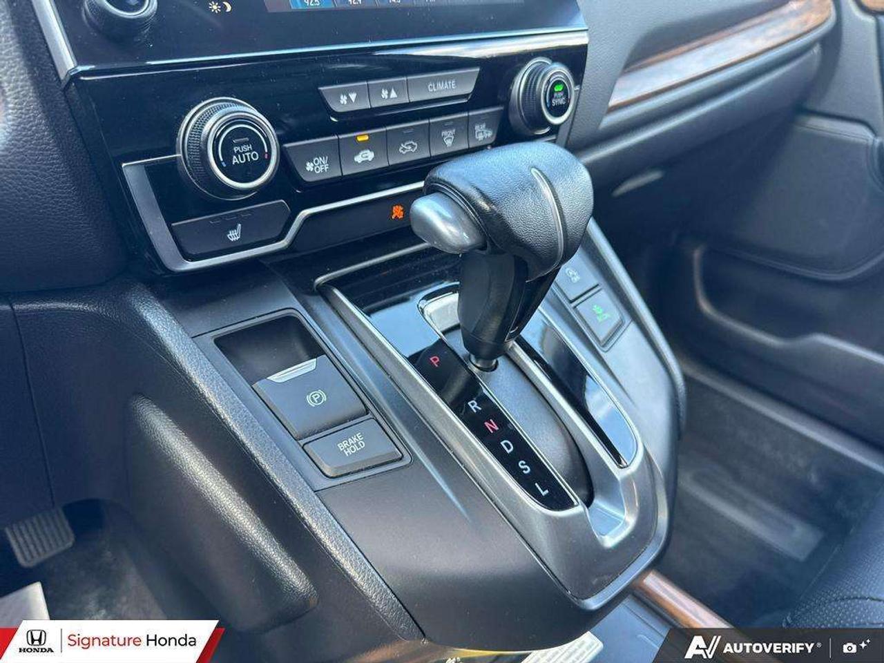 2022 Honda CR-V Touring Photo