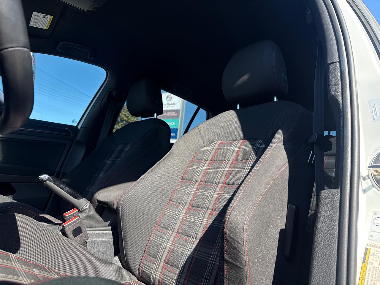 2020 Volkswagen Golf GTI Base (M6) 4dr Hatchback Photo