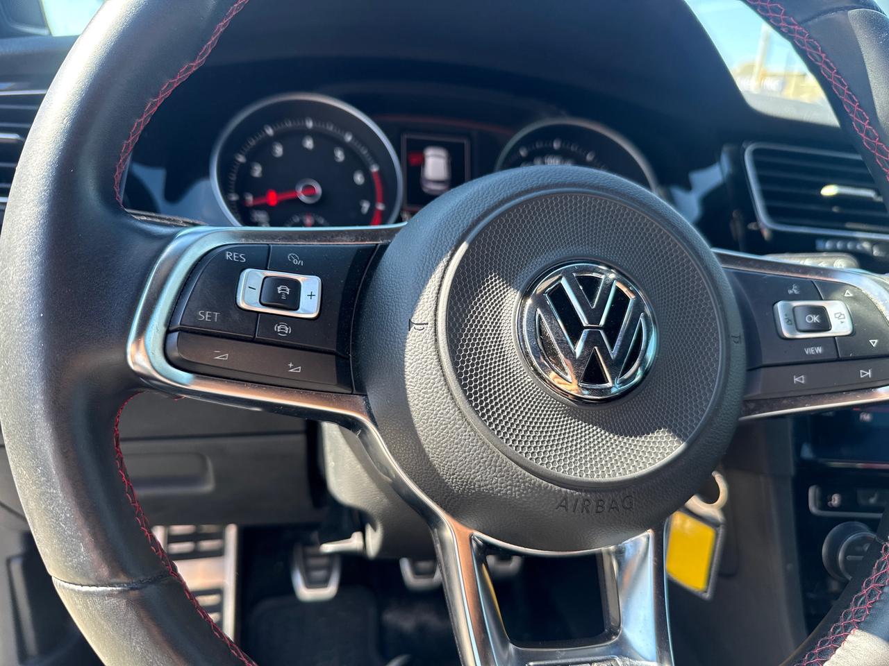 2020 Volkswagen Golf GTI Base (M6) 4dr Hatchback Photo