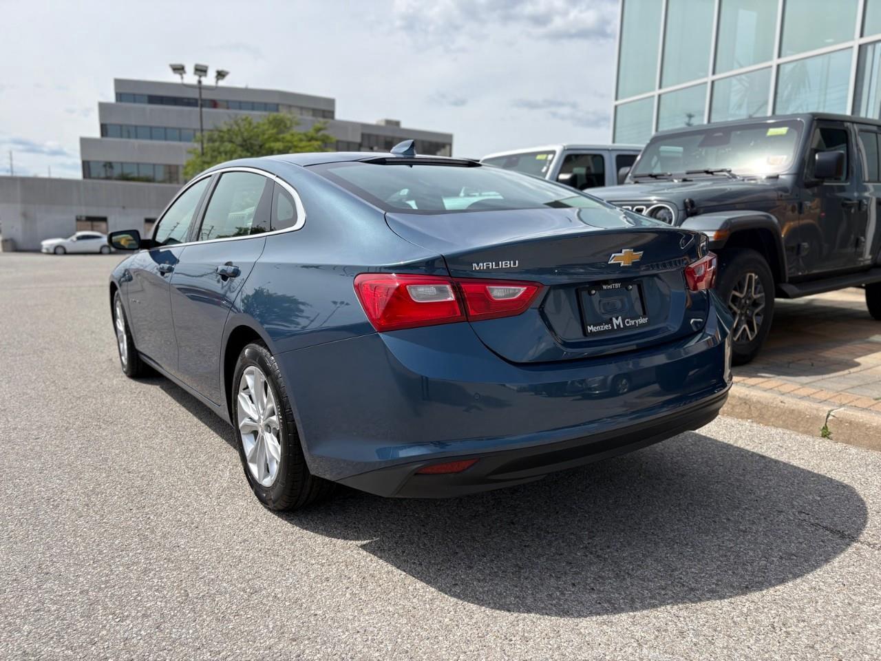 2024 Chevrolet Malibu 1LT 4dr Sedan Photo2