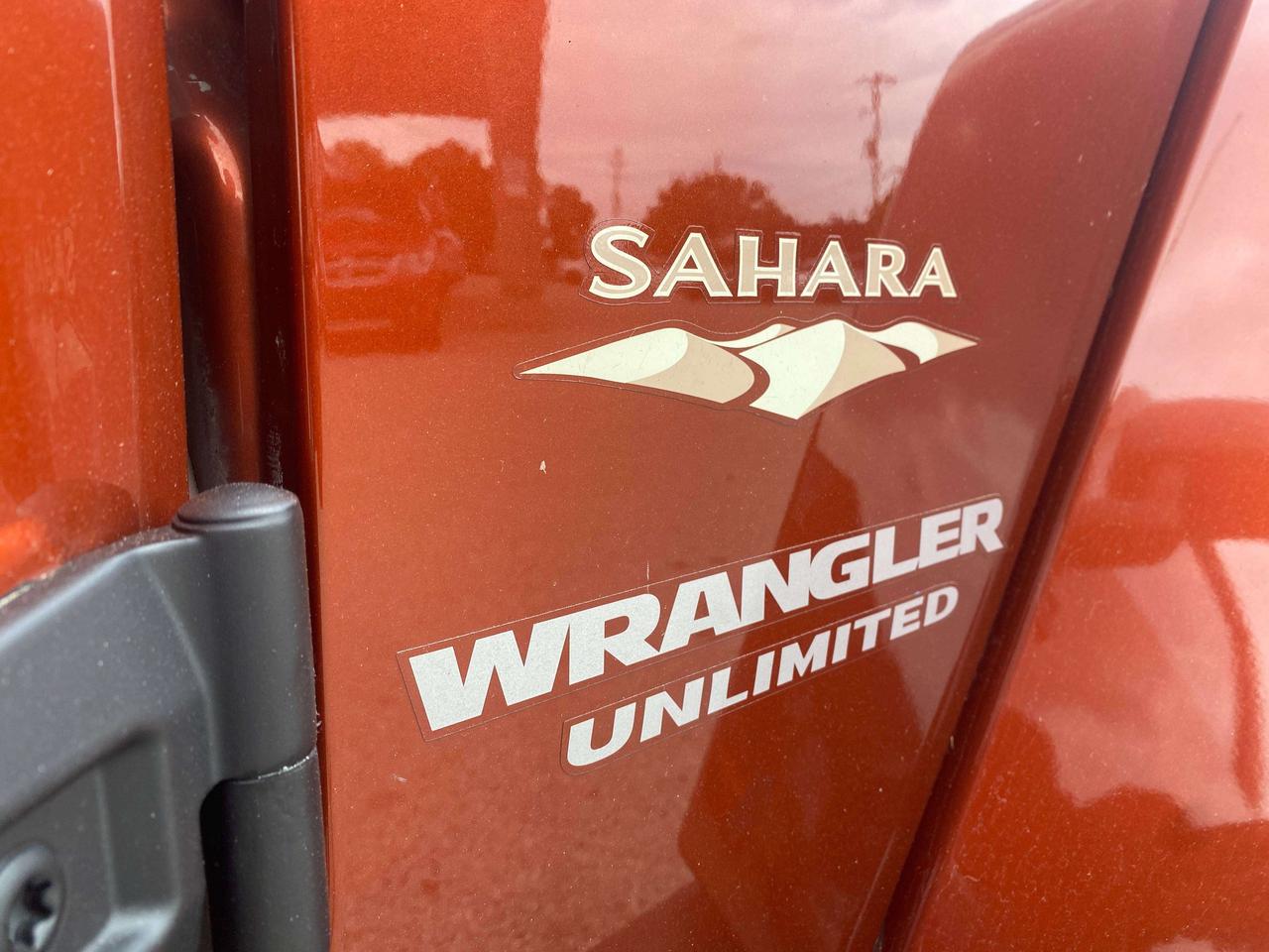 2014 Jeep Wrangler SAHARA, CLEAN CARFAX, LEATHER, NAVIGATION! Photo
