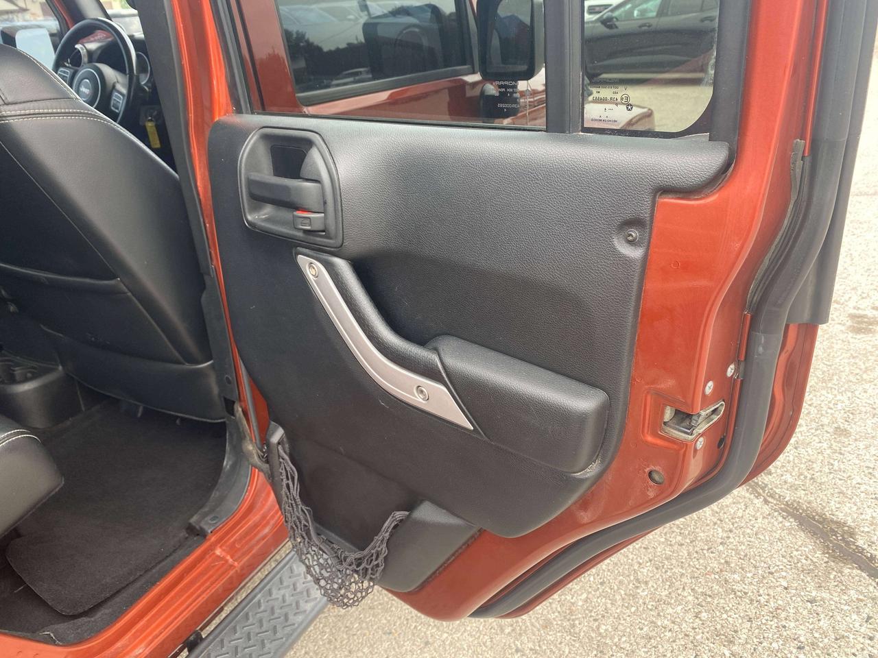 2014 Jeep Wrangler SAHARA, CLEAN CARFAX, LEATHER, NAVIGATION! Photo