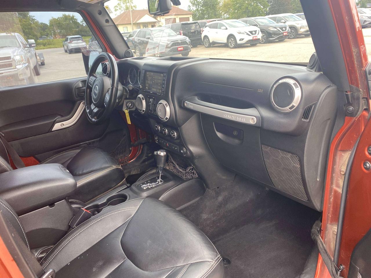 2014 Jeep Wrangler SAHARA, CLEAN CARFAX, LEATHER, NAVIGATION! Photo