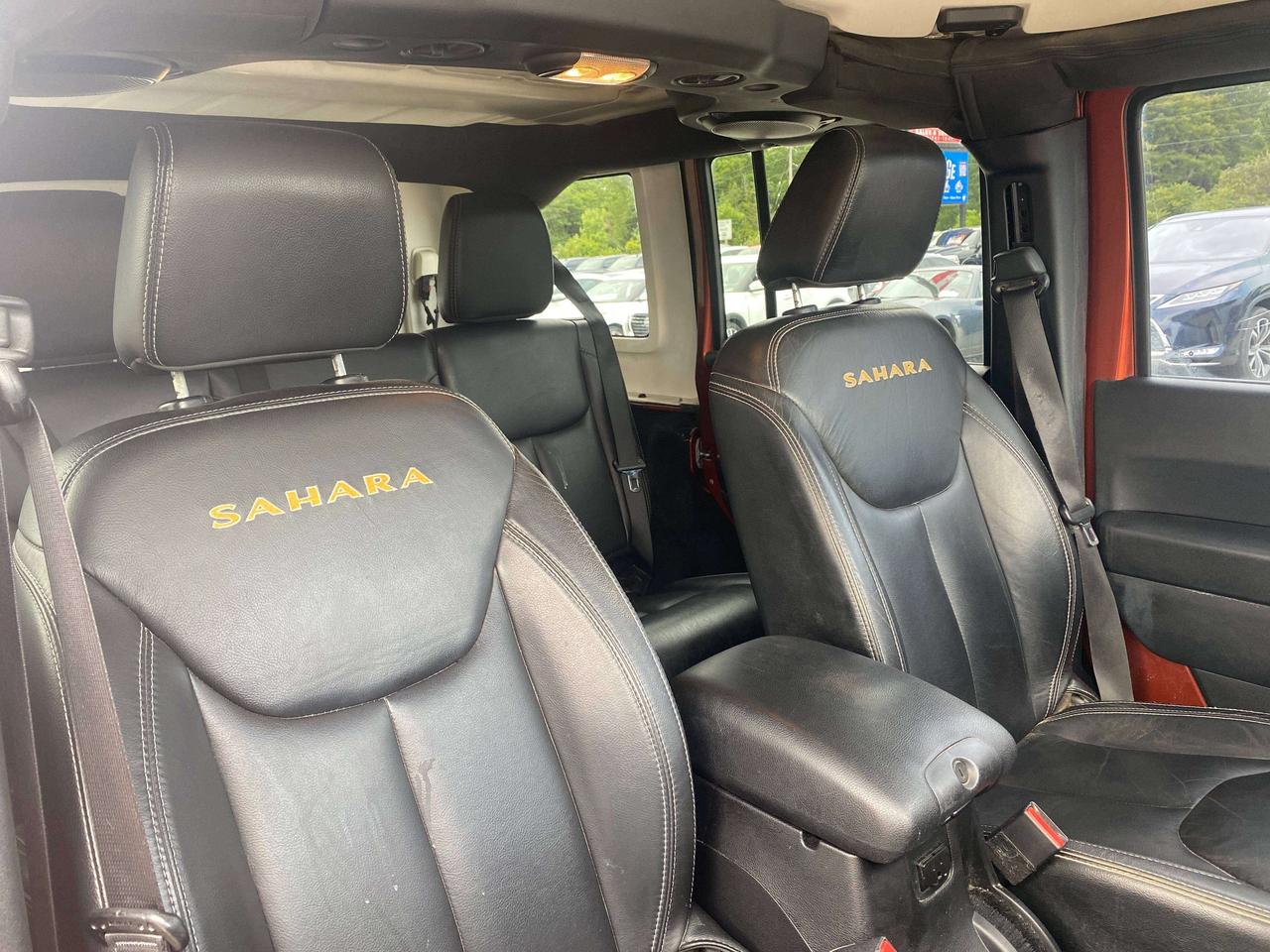 2014 Jeep Wrangler SAHARA, CLEAN CARFAX, LEATHER, NAVIGATION! Photo