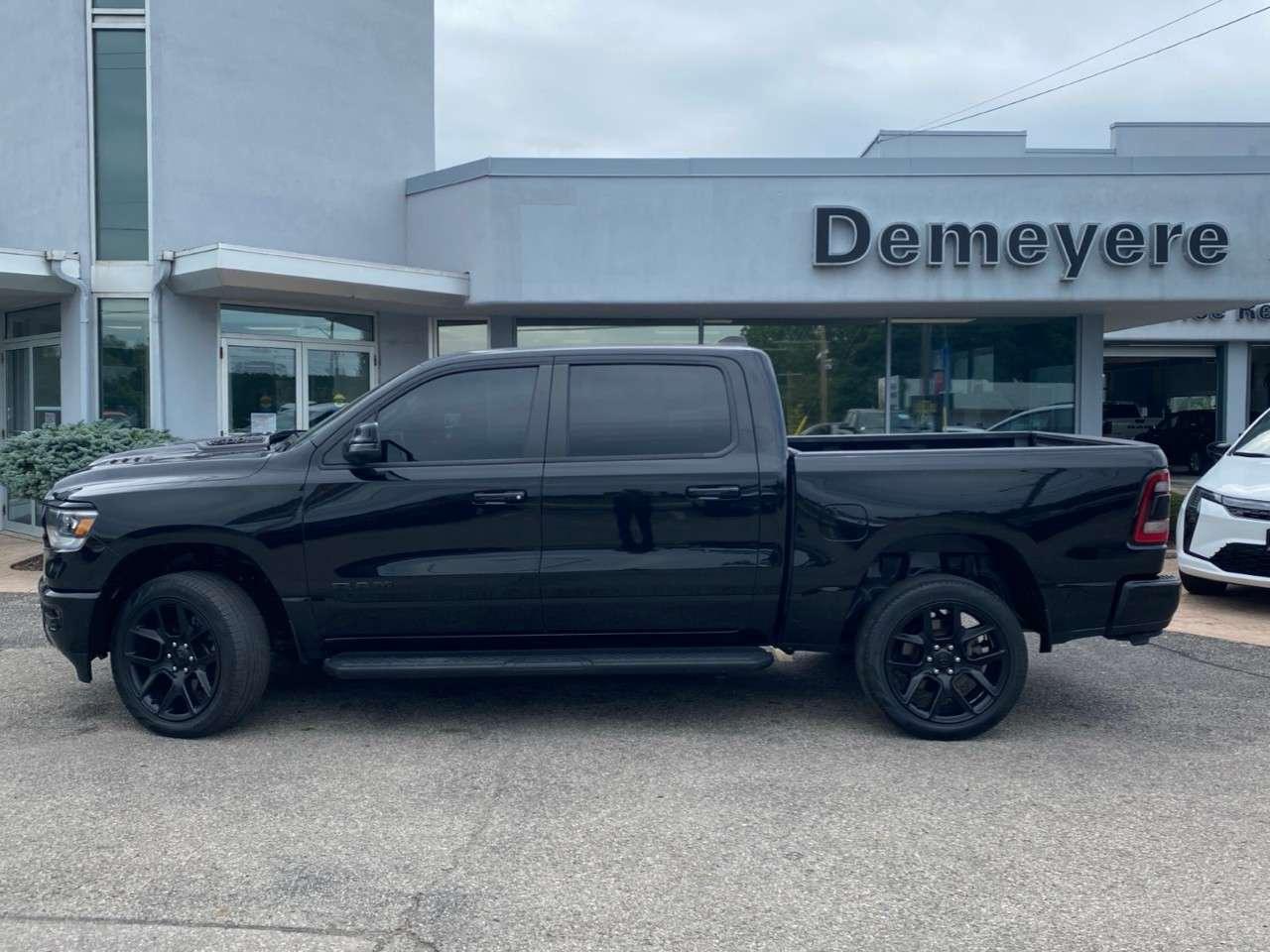 2024 RAM 1500 Sport 4x4 Crew Cab 5'7 Box Photo5