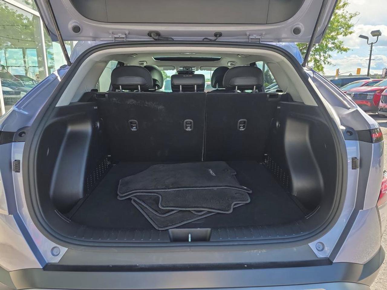 2025 Hyundai KONA Preferred AWD | Sunroof | Apple Car Play | Heated Seats | Photo