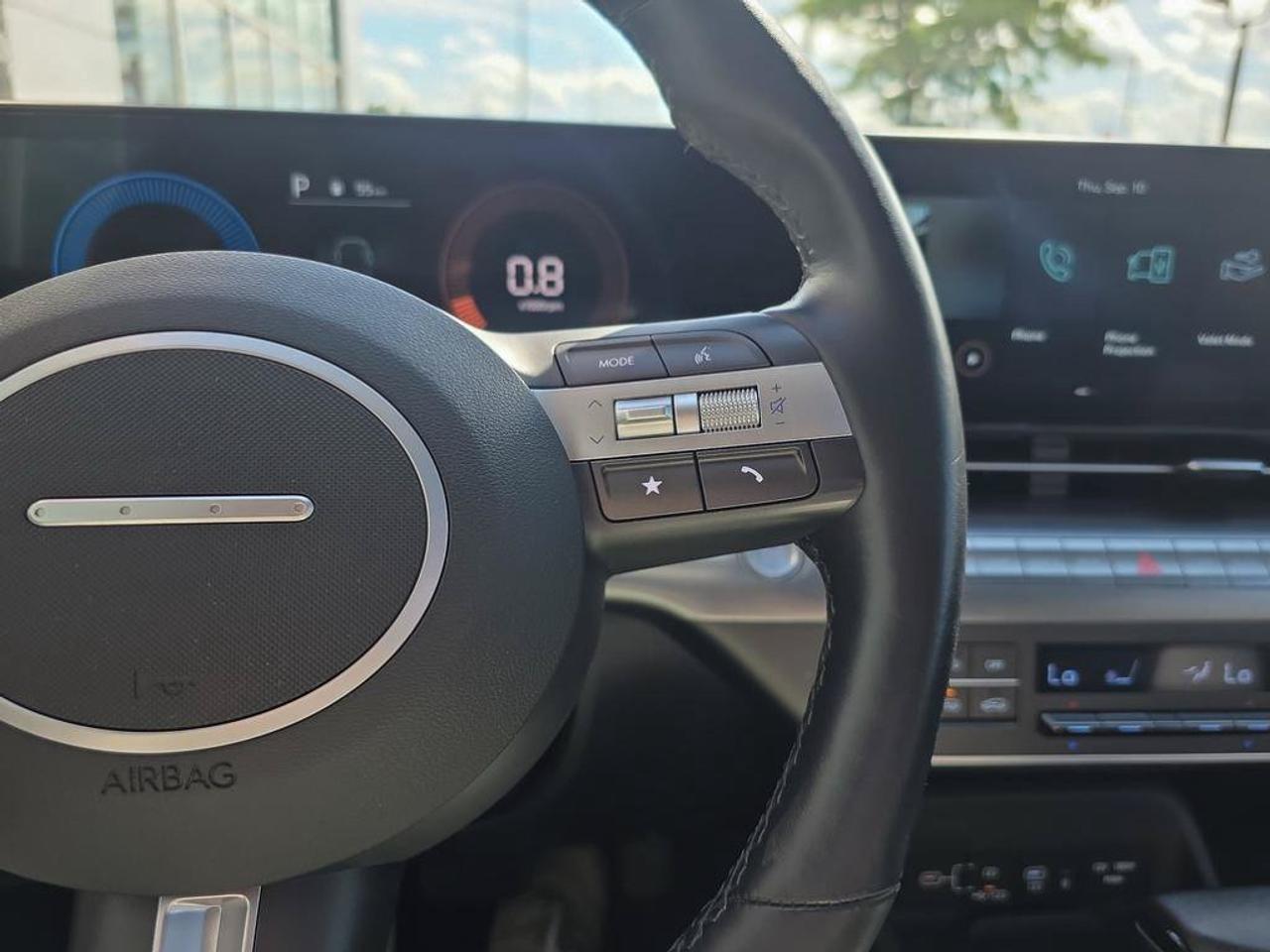 2025 Hyundai KONA Preferred AWD | Sunroof | Apple Car Play | Heated Seats | Photo